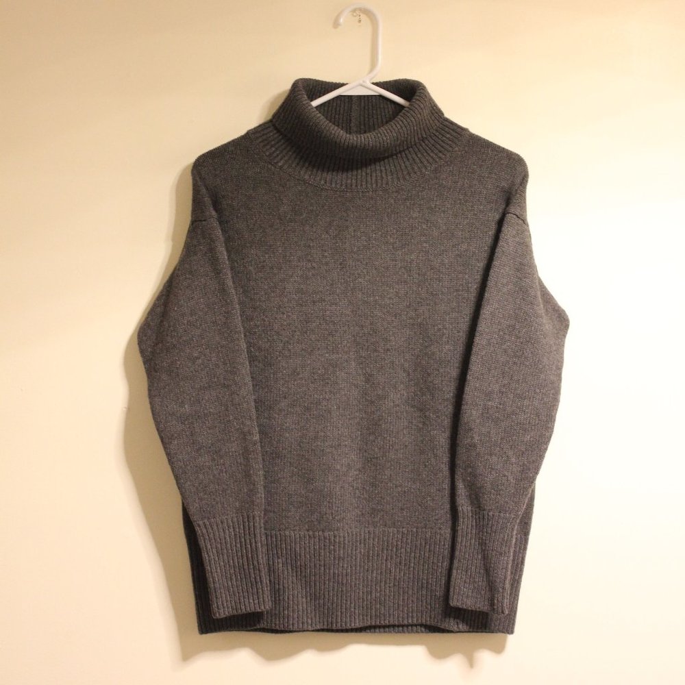 Aritzia Charcoal Grey Merino Wool Nicolas Sweater XXS